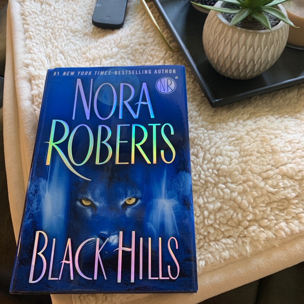 Black Hills by Nora Roberts